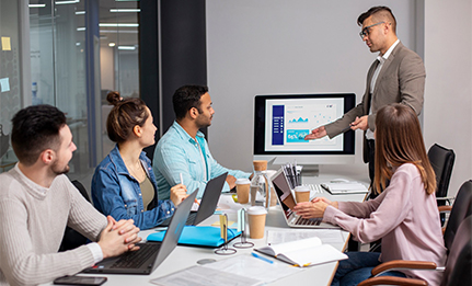 Digital marketing services in Trivandrum team strategy meeting