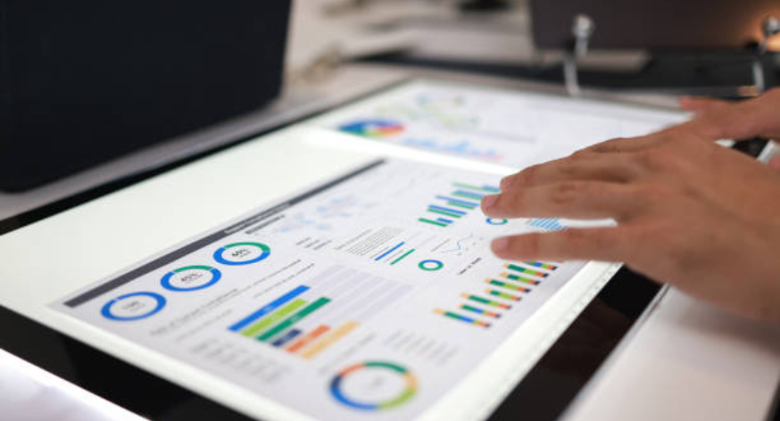 E-commerce dashboard and analytics